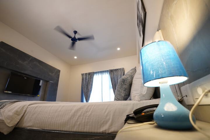 Room 3 of 19