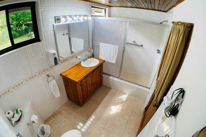 Room 33 of 54