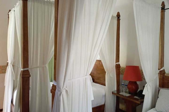 Room 27 of 95