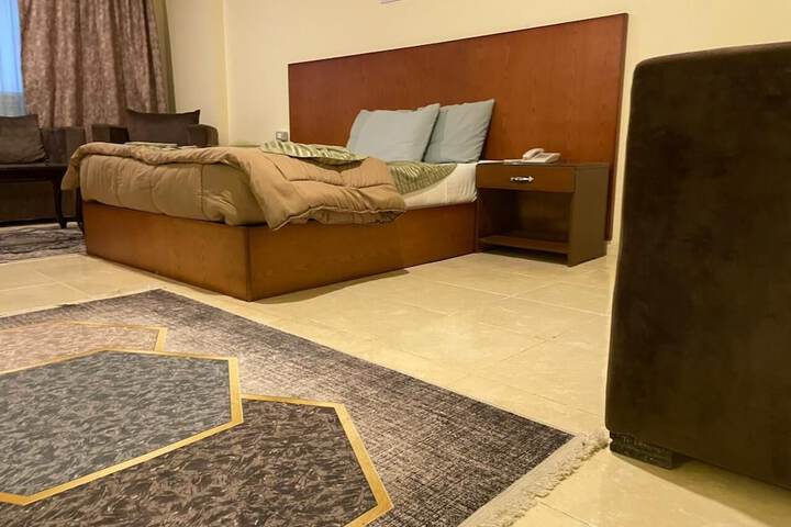 Room 16 of 32