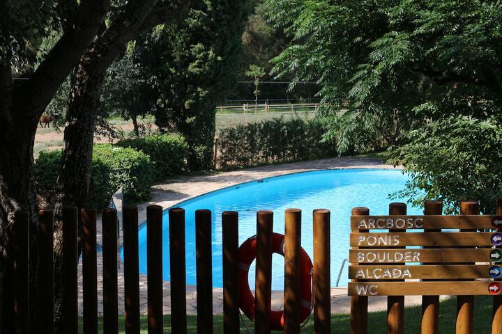Pool 17 of 35