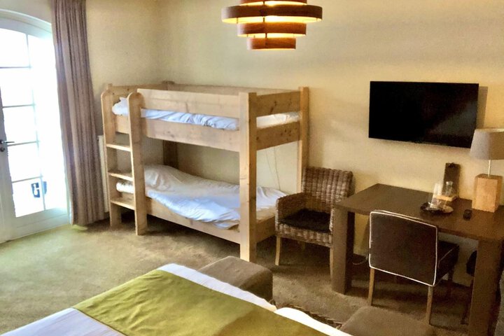 Room 6 of 58