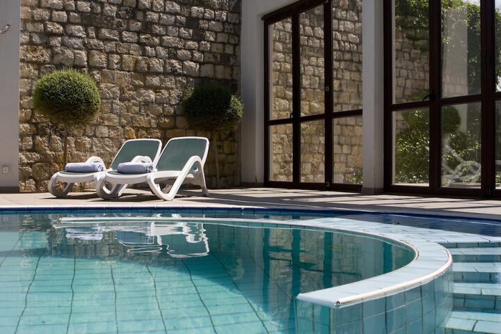 Pool 25 of 59