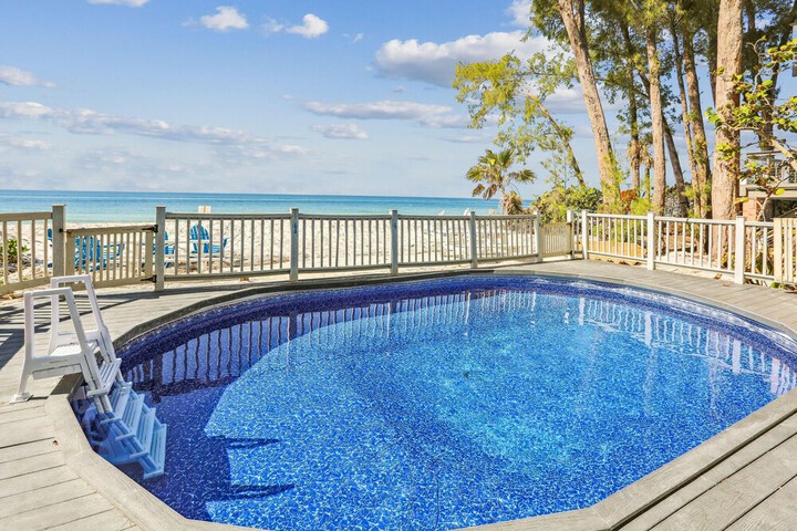 Pool 12 of 24