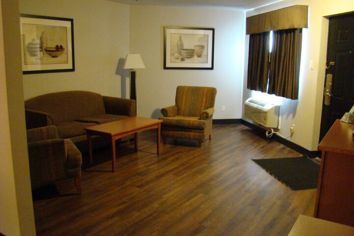Room 30 of 46