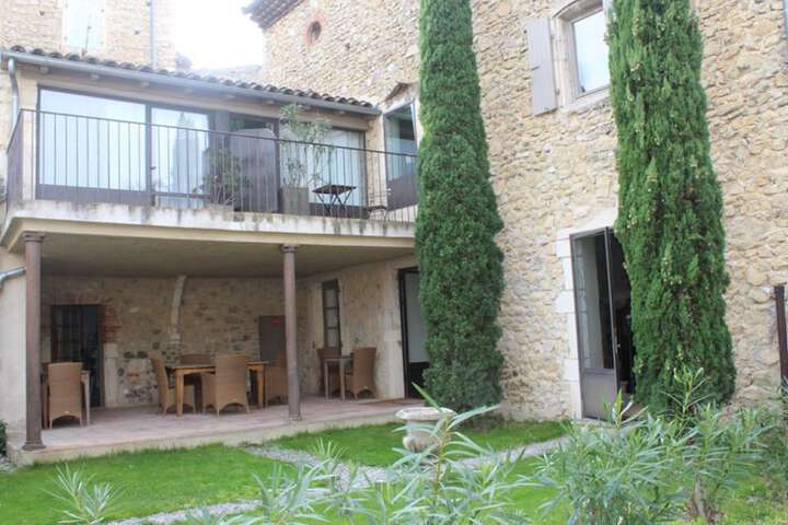 Hotel Exterior 56 of 61