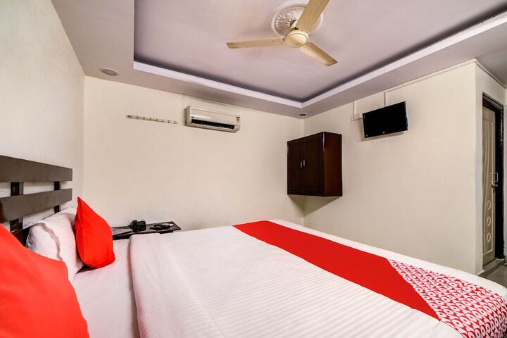 Room 21 of 27