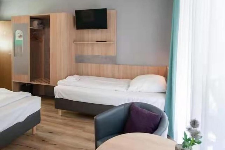 Room 20 of 35