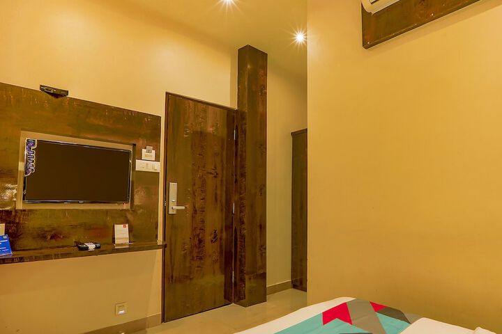 Room 10 of 23