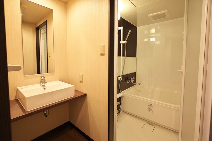 Room 16 of 56