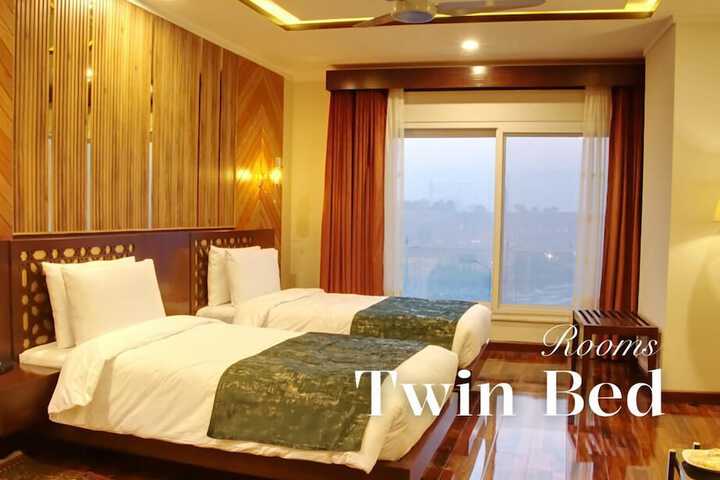 Room 8 of 21