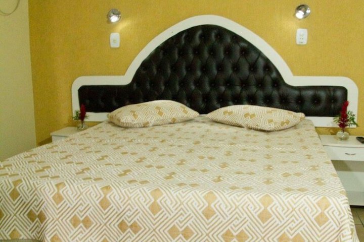 Room 6 of 49