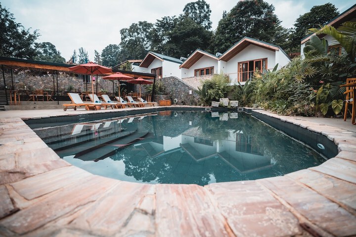 Pool 50 of 110