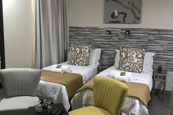 Room 3 of 62