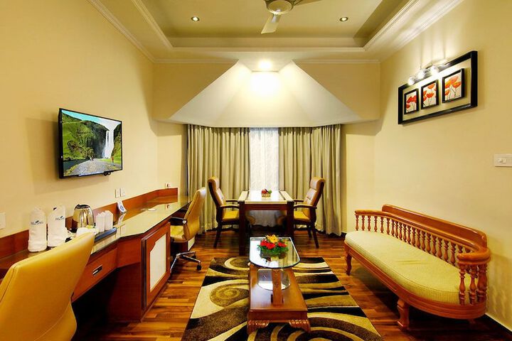 Room 10 of 35