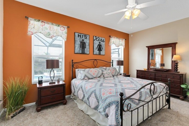 Room 4 of 30