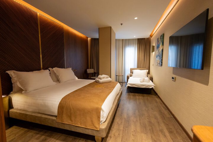 Room 34 of 69