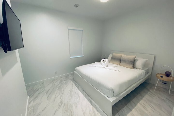 Room 48 of 174