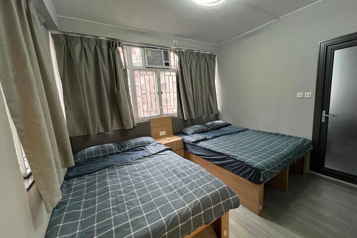 Room 27 of 78