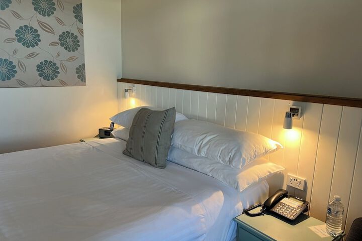 Room 16 of 43