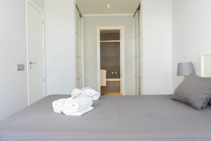 Room 3 of 86