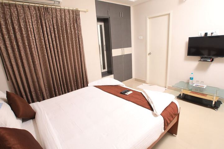 Room 4 of 19