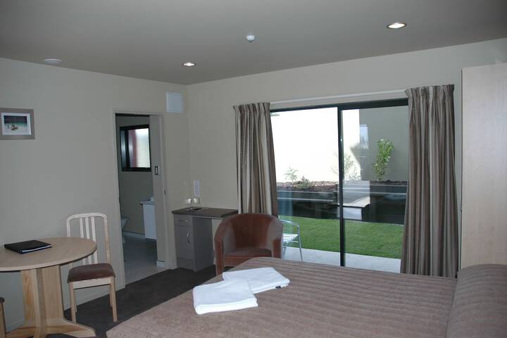 Room 3 of 31