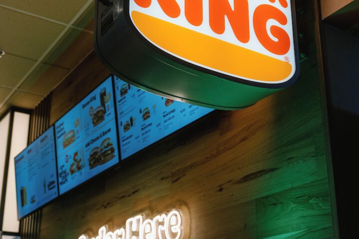 Dining 65 of 86