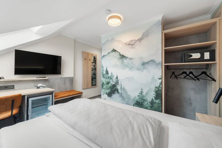 Room 13 of 52