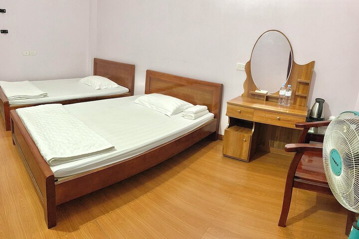 Room 12 of 42