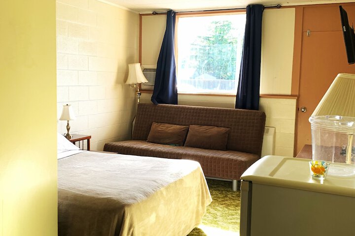 Room 9 of 44