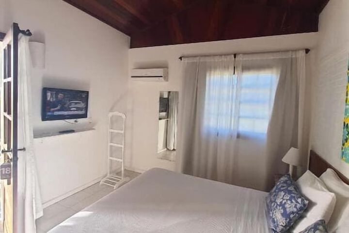 Room 30 of 85