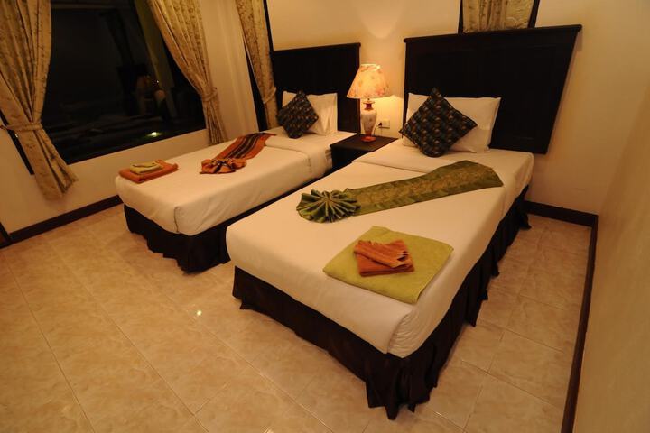 Room 15 of 30