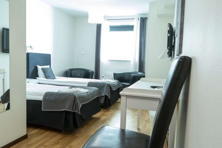 Room 12 of 41
