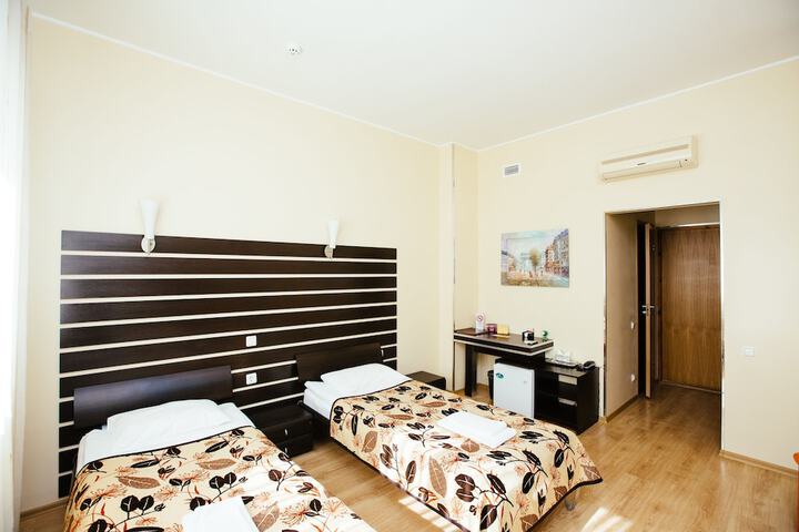 Room 18 of 66