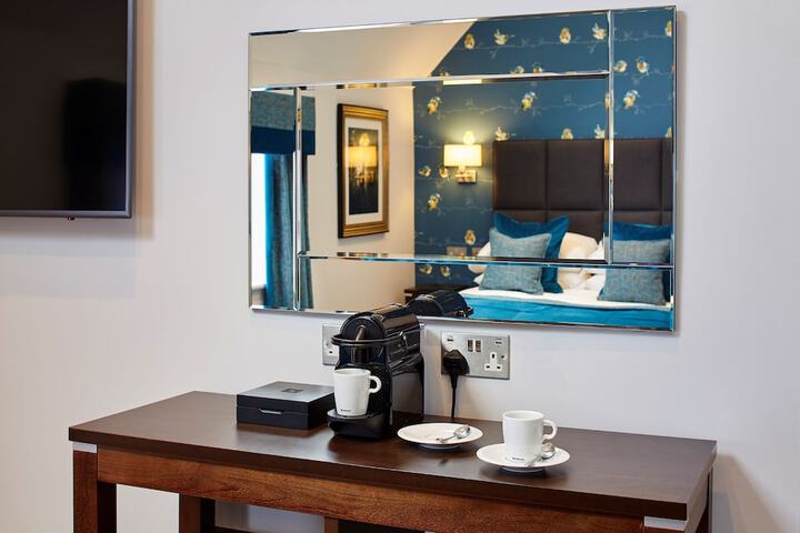 Room 21 of 82