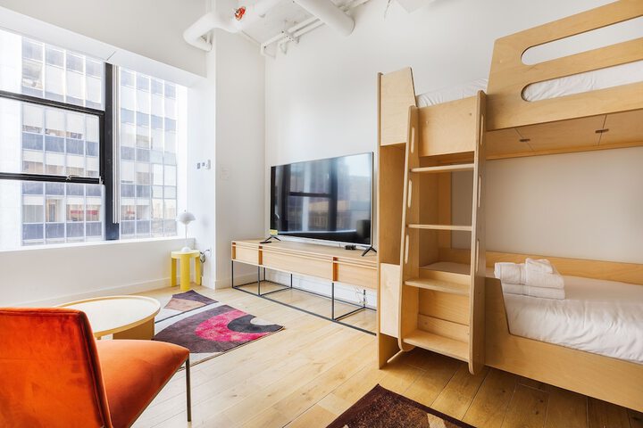 Room 53 of 155
