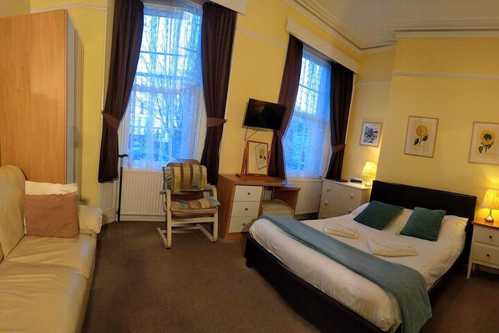 Room 11 of 51