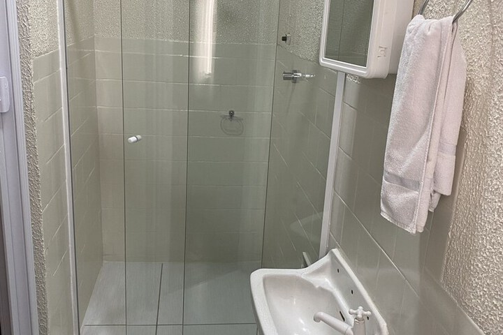 Room 21 of 27