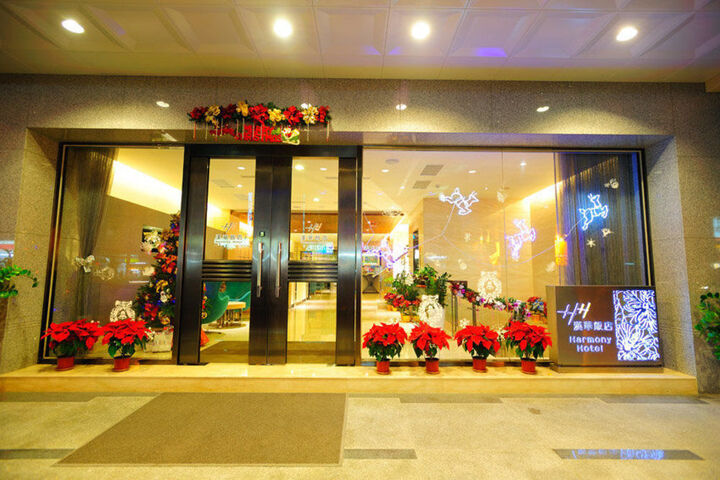 Hotel Entry
