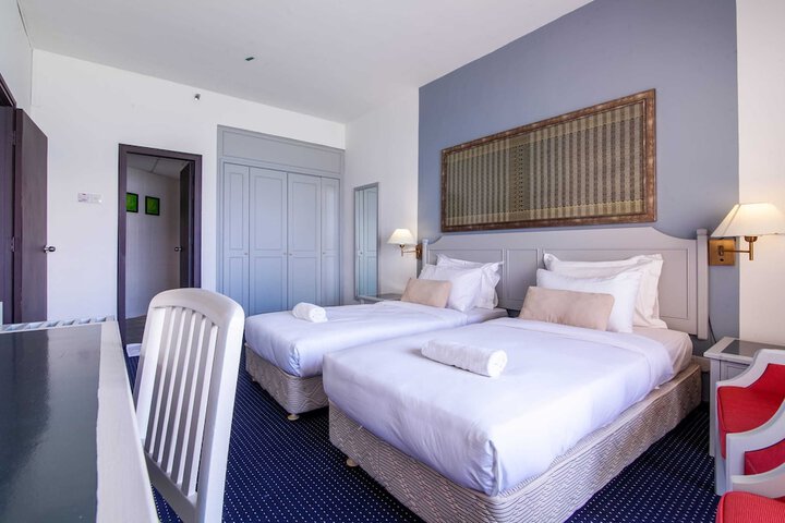 Room 9 of 650