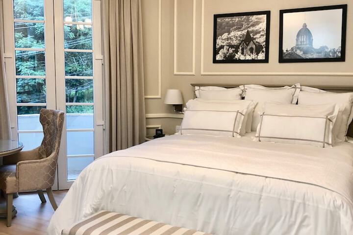 Room 16 of 110