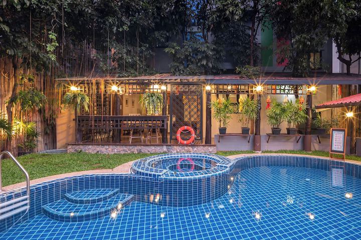 Pool 43 of 60