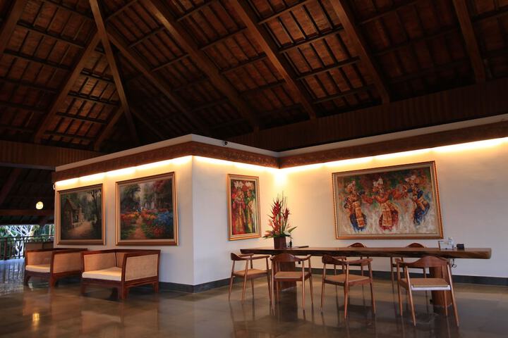 Hotel Interior 4 of 82