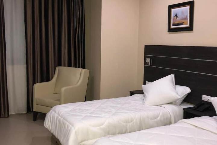 Room 6 of 15