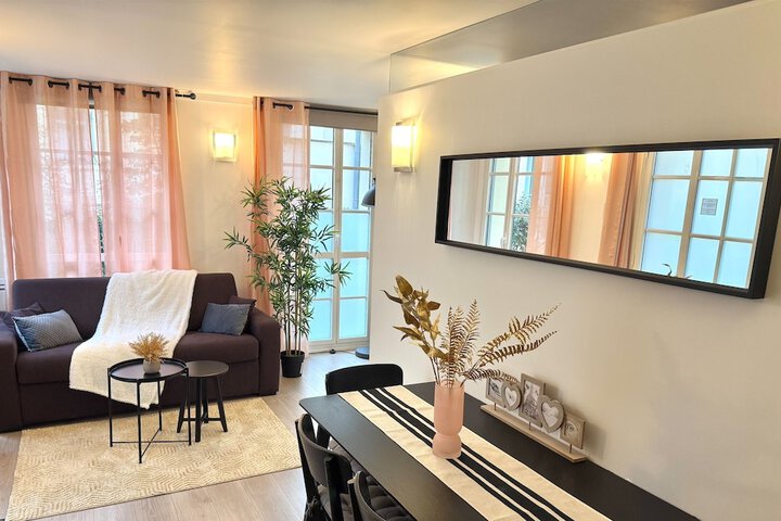 Room 17 of 26