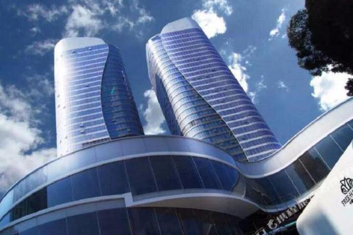 Zhonglian Free Harbor Twin Towers Hotel