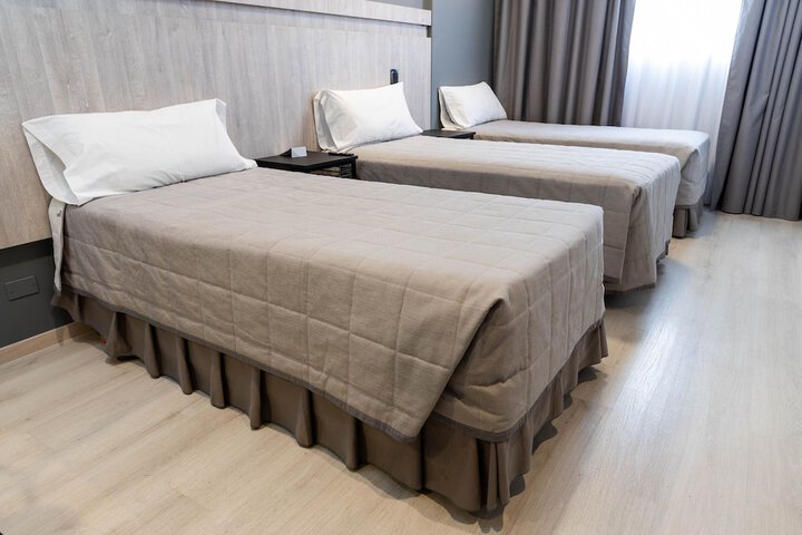 Room 3 of 18