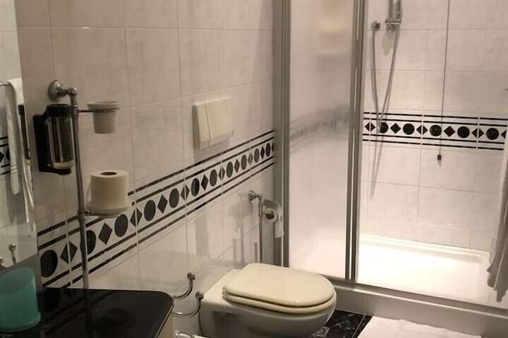 Room 14 of 45