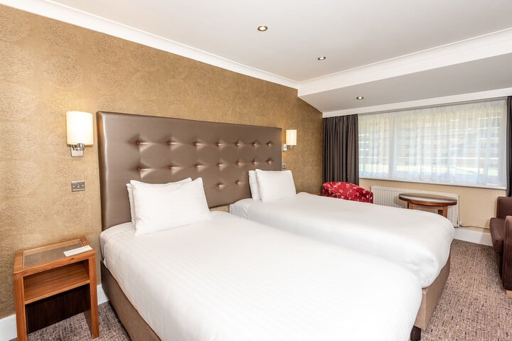 Room 28 of 117